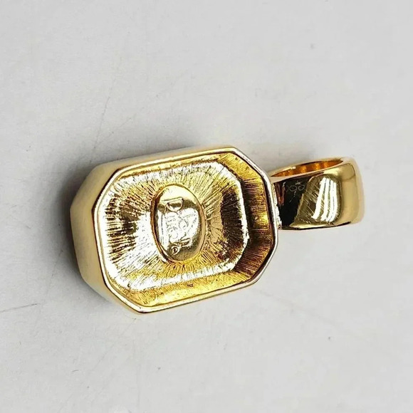 Vintage Joan Rivers Gold Tone and Brown Resin Octagonal Pendant - Picture 3 of 4